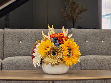 Load image into Gallery viewer, Sunshine is Love