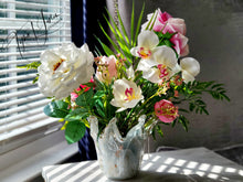 Load image into Gallery viewer, Pretty in the Garden