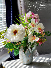 Load image into Gallery viewer, Pretty in the Garden