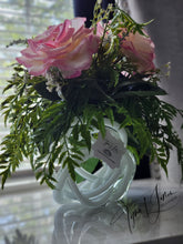 Load image into Gallery viewer, Rosa Rosa