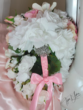 Load image into Gallery viewer, Princess Laura Cascading Bridal