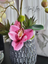 Load image into Gallery viewer, Essences