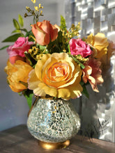 Load image into Gallery viewer, Pretty Garden