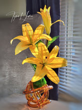 Load image into Gallery viewer, Lily Love