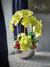 Load image into Gallery viewer, Eartha Mist