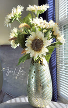 Load image into Gallery viewer, Creme Beauty