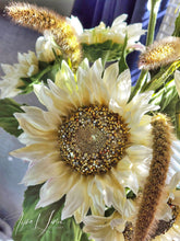 Load image into Gallery viewer, Creme Beauty