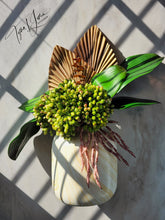 Load image into Gallery viewer, She is Chic