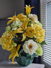 Load image into Gallery viewer, Buttercream Lime
